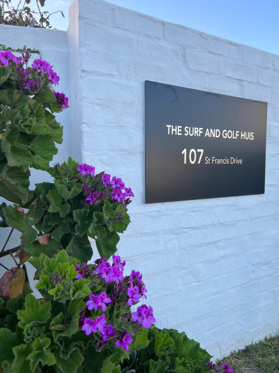 THE SURF AND GOLF HUIS Solar Power House in Eastern Cape