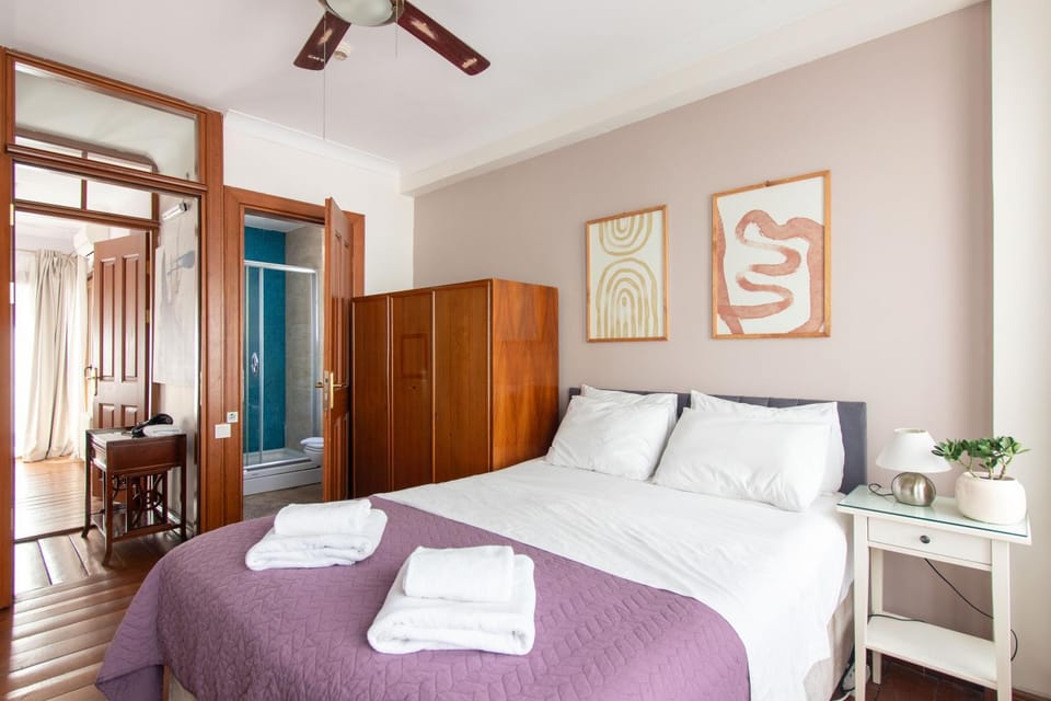 Bed, Photo of the whole room, Bedroom, towels, wardrobe
