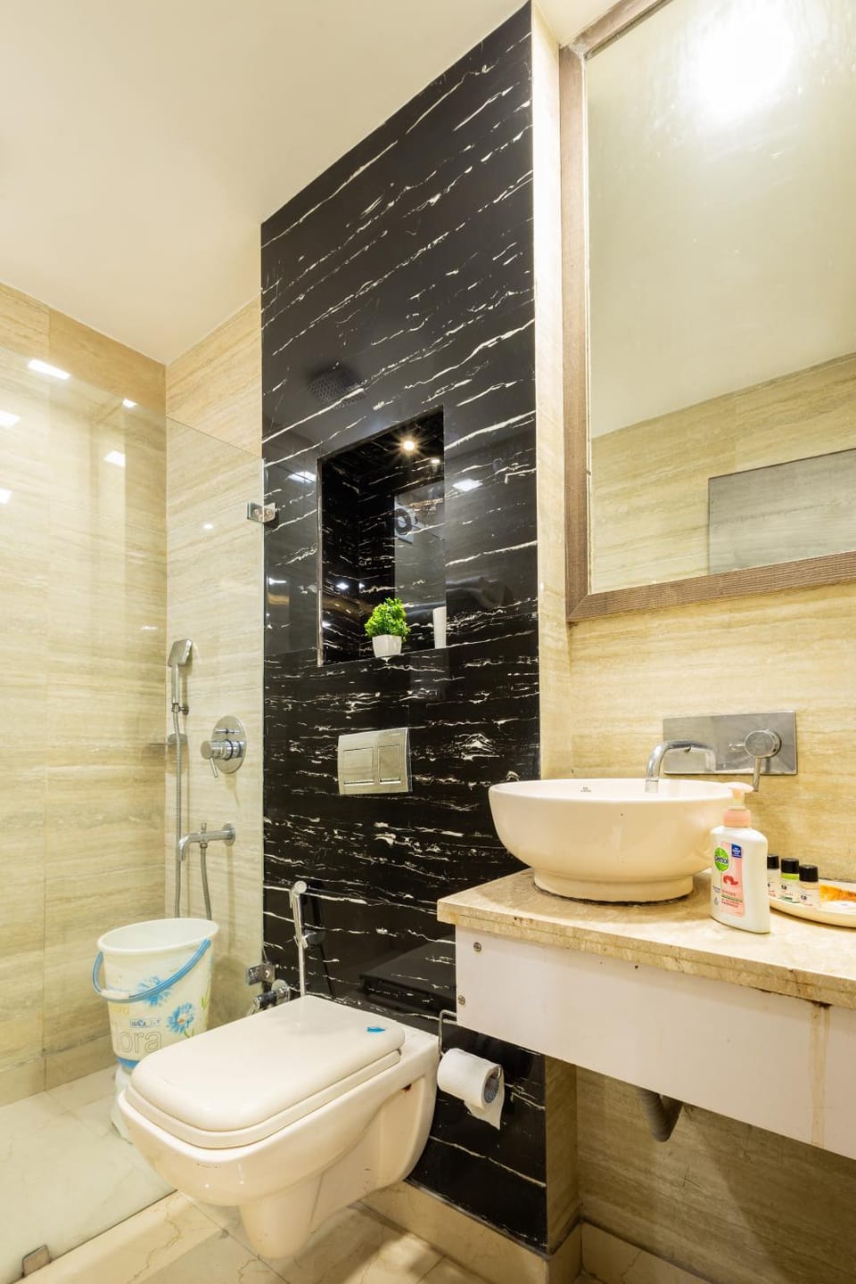 Shower, Bathroom, towels