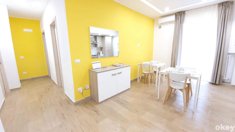 Kitchen or kitchenette, internet