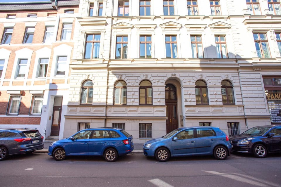 Property building, Facade/entrance
