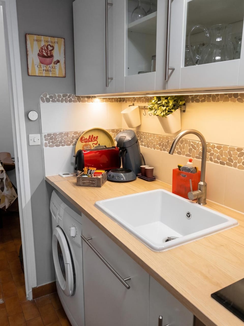 Kitchen or kitchenette