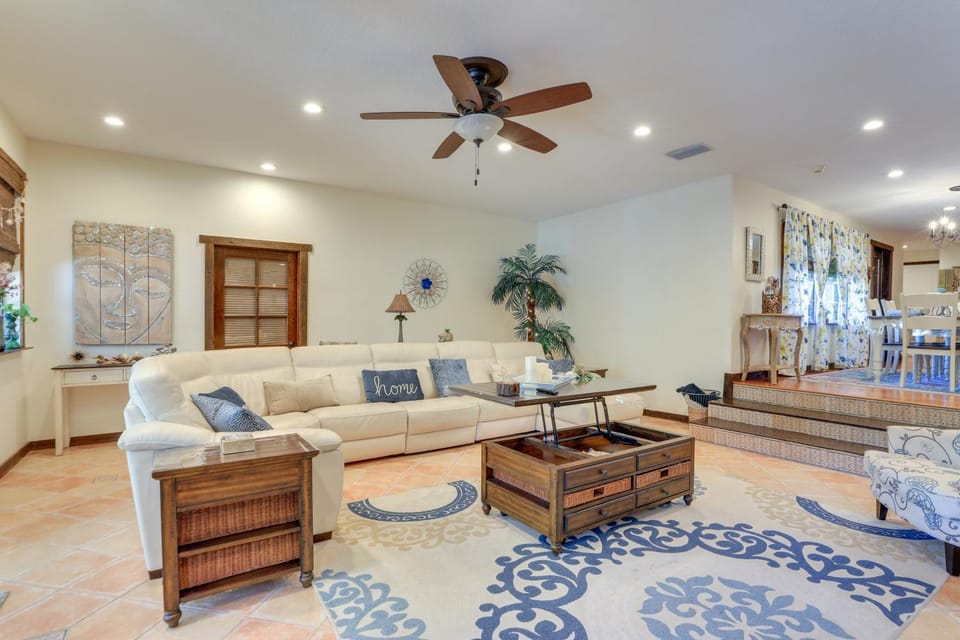 ‘Villa Giulia’ Home w/ Outdoor Oasis in Sarasota! House in Sarasota