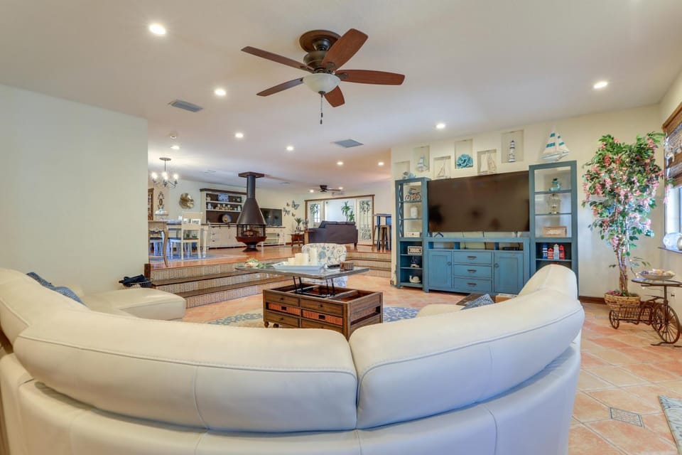 ‘Villa Giulia’ Home w/ Outdoor Oasis in Sarasota! House in Sarasota