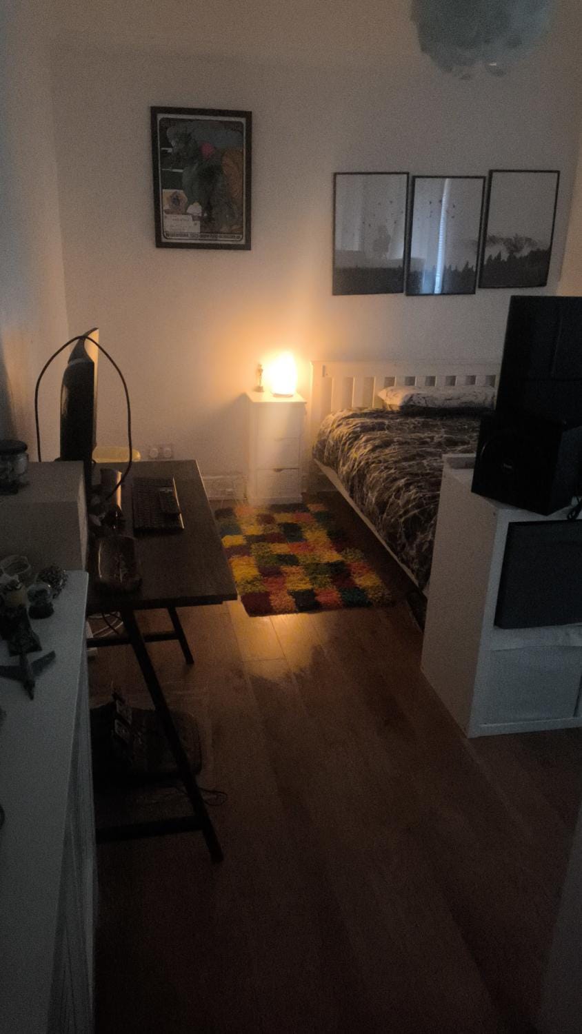Bedroom in quiet neighborhood Vacation rental in Glasgow