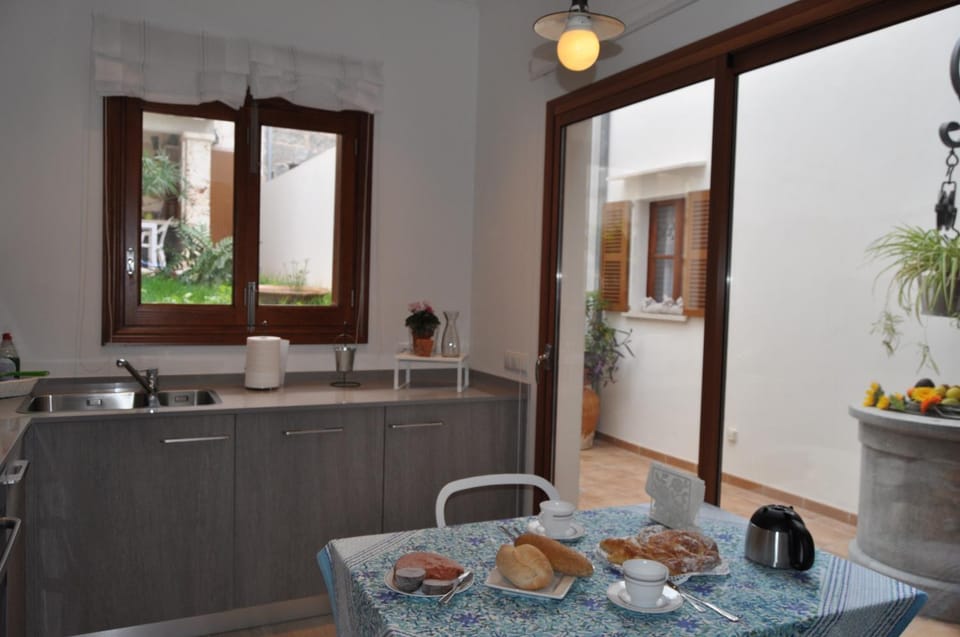 Casa Amanada House in Pla de Mallorca