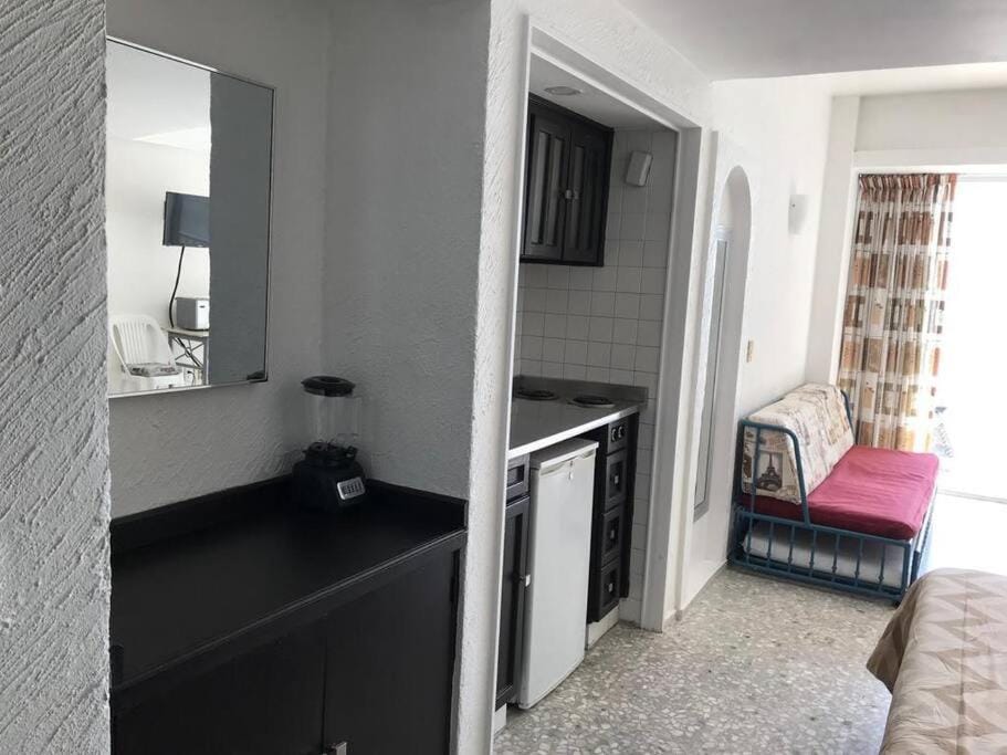 Kitchen or kitchenette, Living room, Seating area