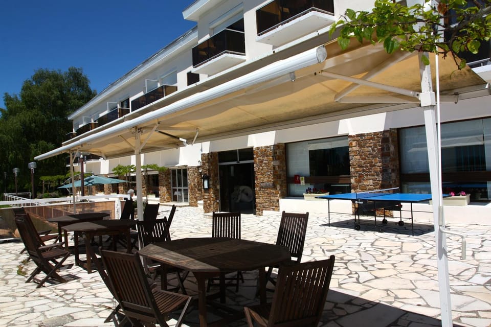 Property building, Patio, Balcony/Terrace