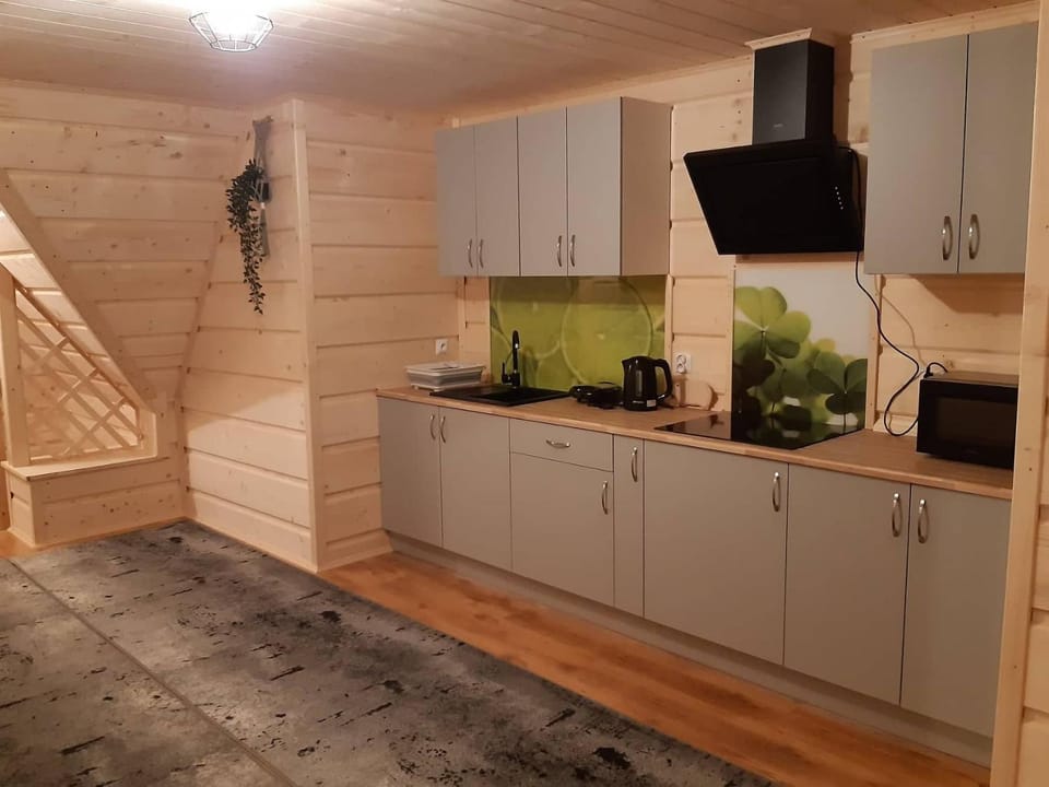 Kitchen or kitchenette, Communal kitchen