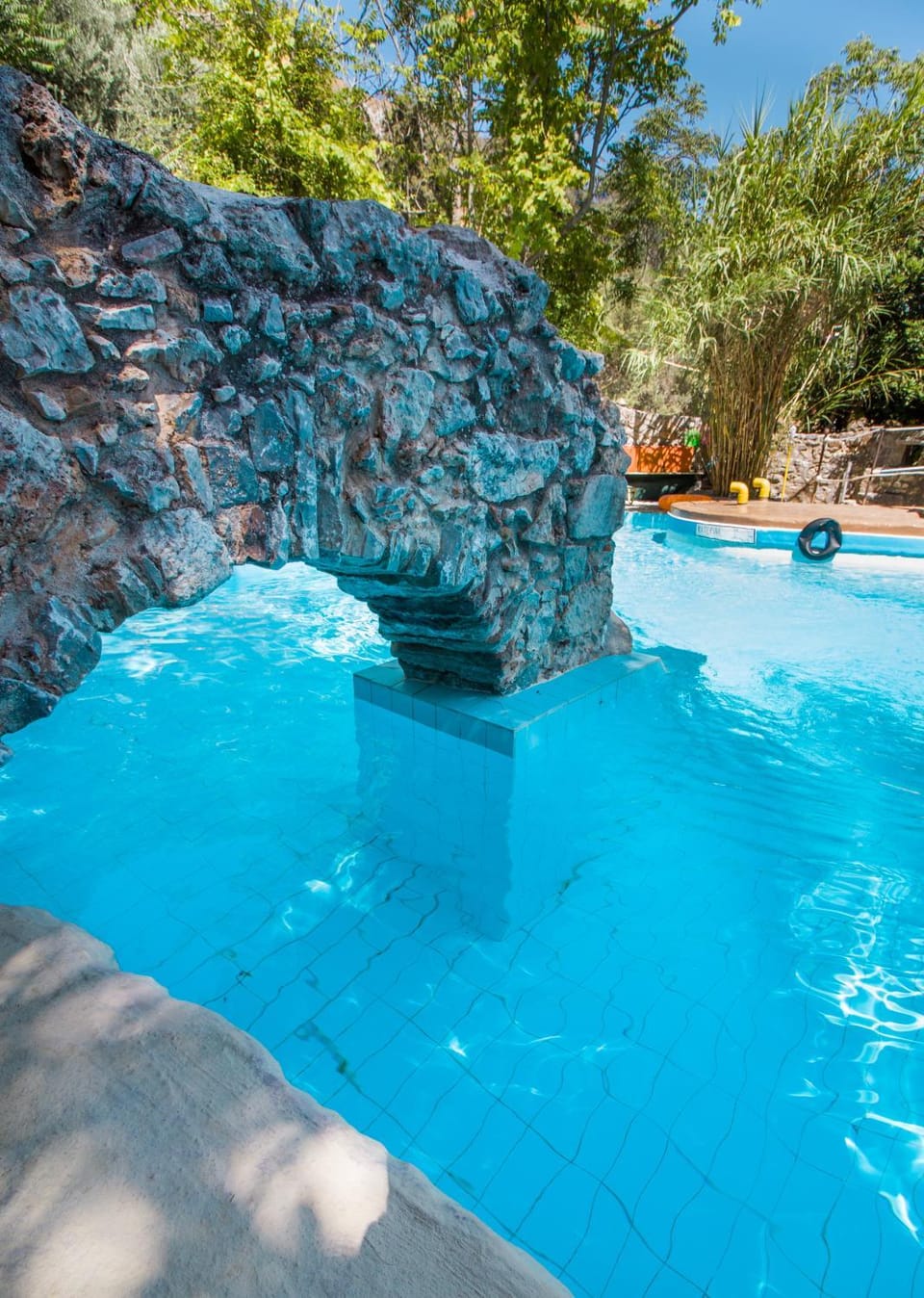 Swimming pool, Swimming pool