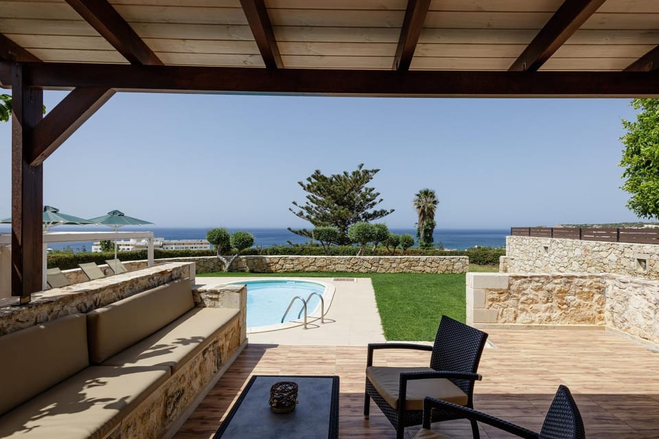 Patio, Balcony/Terrace, Sea view, Swimming pool, Swimming pool