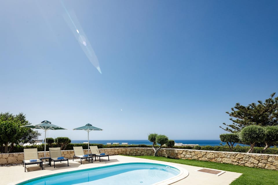 View (from property/room), City view, Mountain view, Pool view, Sea view, Swimming pool, Swimming pool