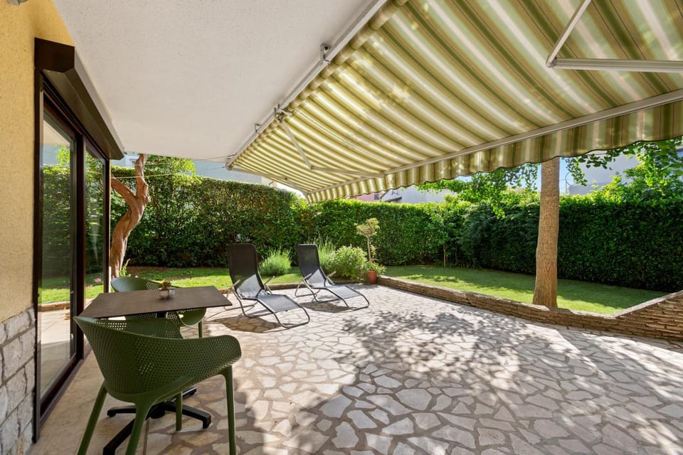 Patio, Garden, Garden view