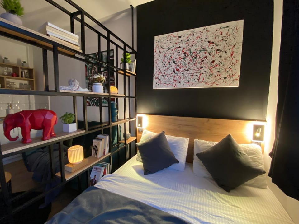 Bed, Bedroom