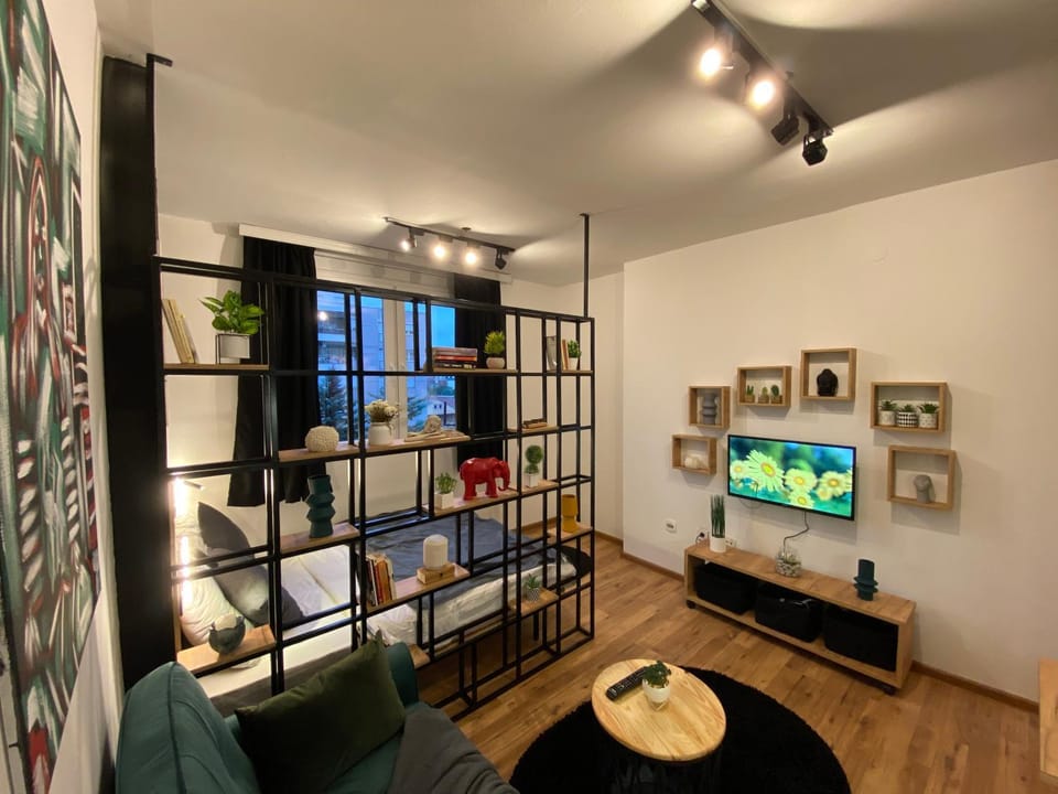 TV and multimedia, Living room, Seating area