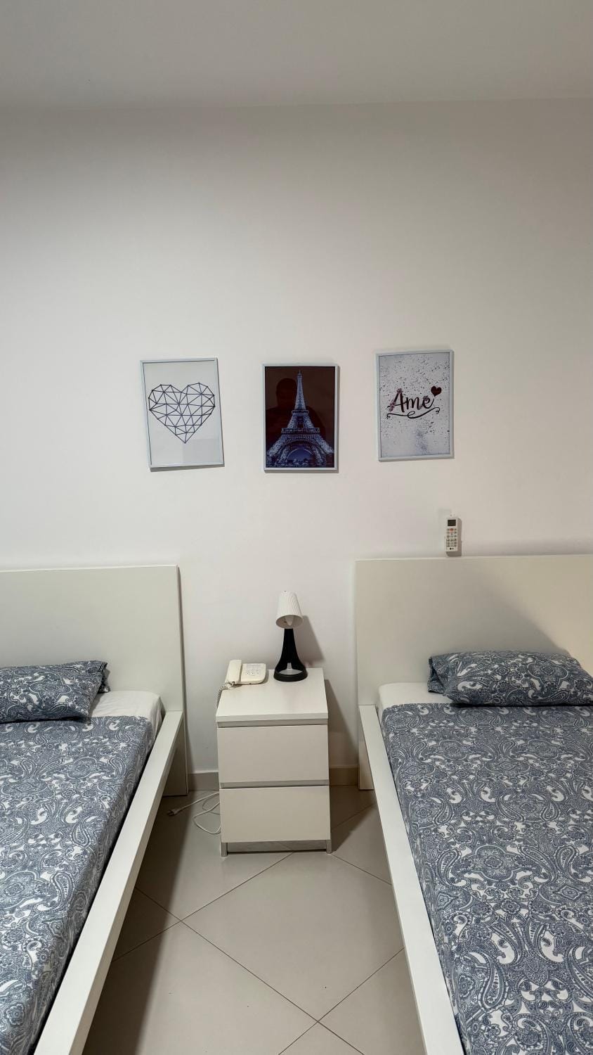Bed, Bedroom, air conditioner