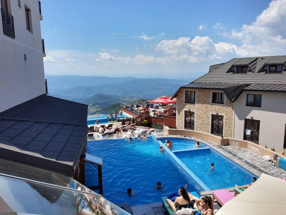 Pool view, Swimming pool