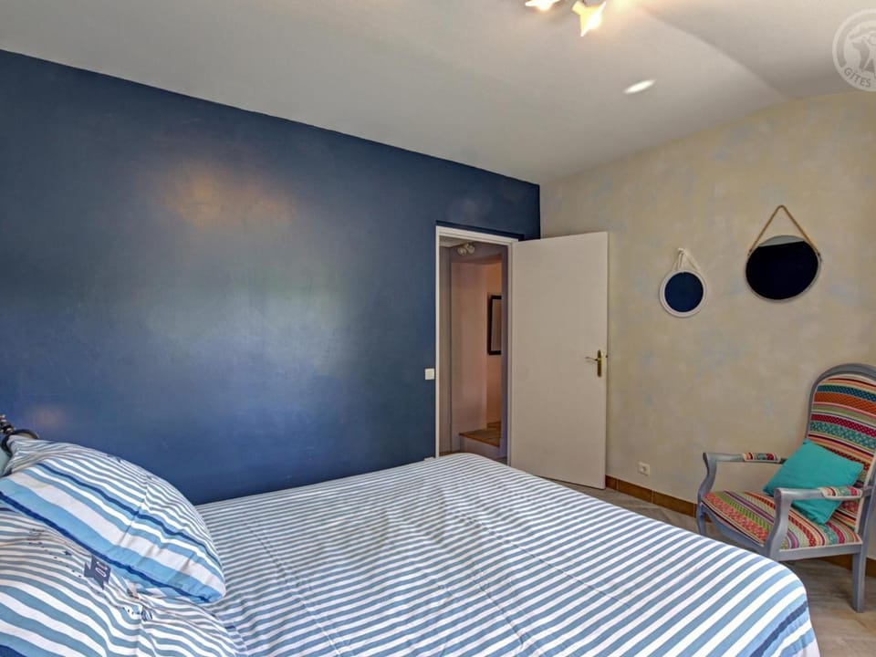 Maison de vacances spacieuse avec jardin et animaux admis - FR-1-496-247 House in Auvergne-Rhône-Alpes