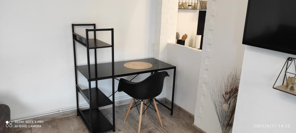 Maison indépendante près de Valenciennes climatisé ,wifi , parking privé Apartment in Hauts-de-France