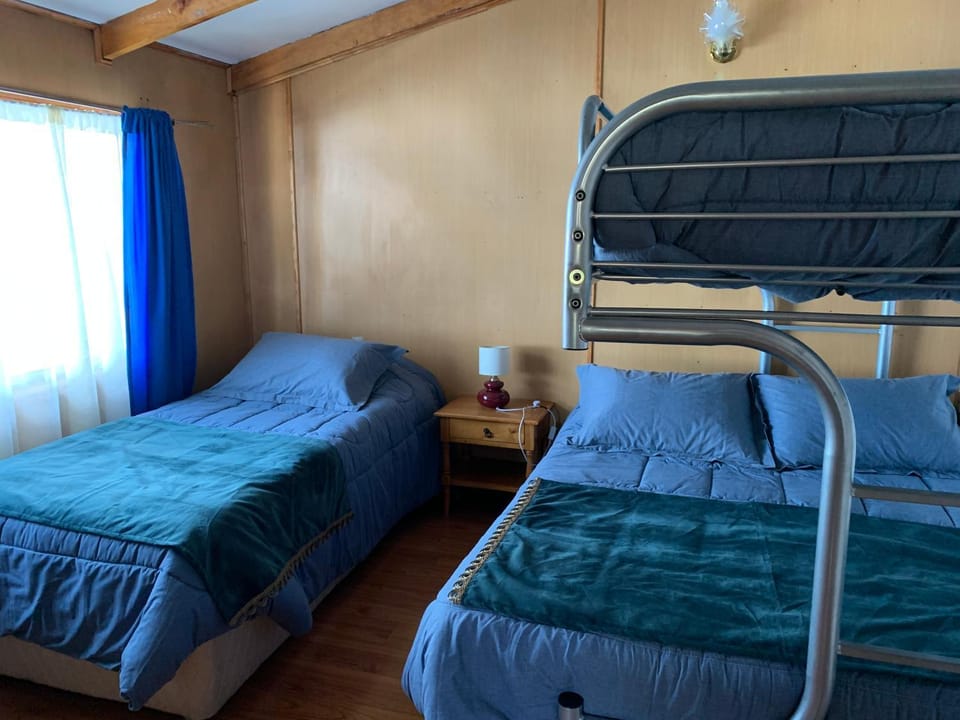 Bed, Bedroom, bunk bed