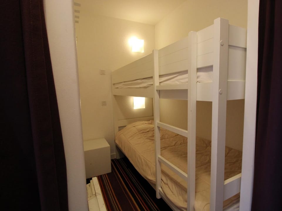 Studio cabine Avoriaz pour 4 avec balcon et wifi - FR-1-633-36 Cabin in Avoriaz