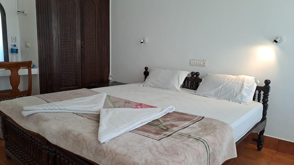 Vijaya Varma Beach Resort Bed and Breakfast in Kerala