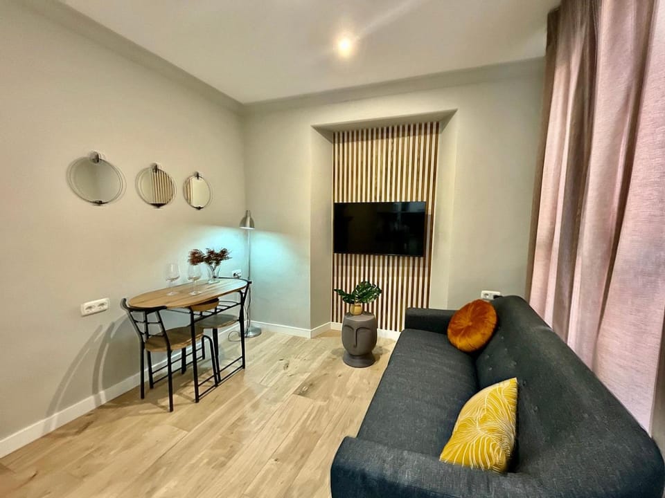 TV and multimedia, Living room, Dining area