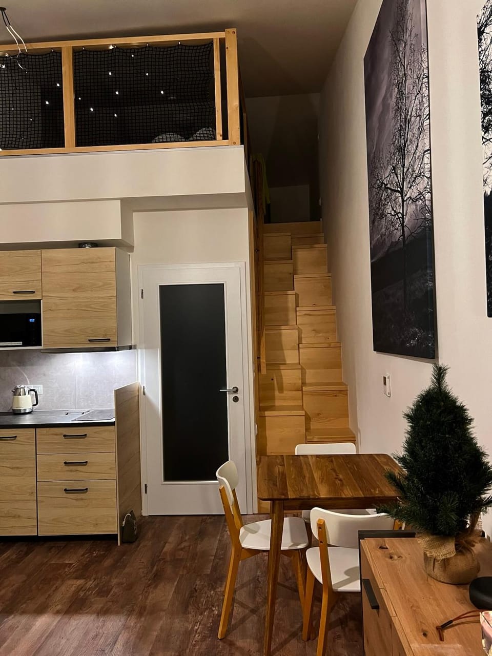 Kitchen or kitchenette, Living room, kitchen