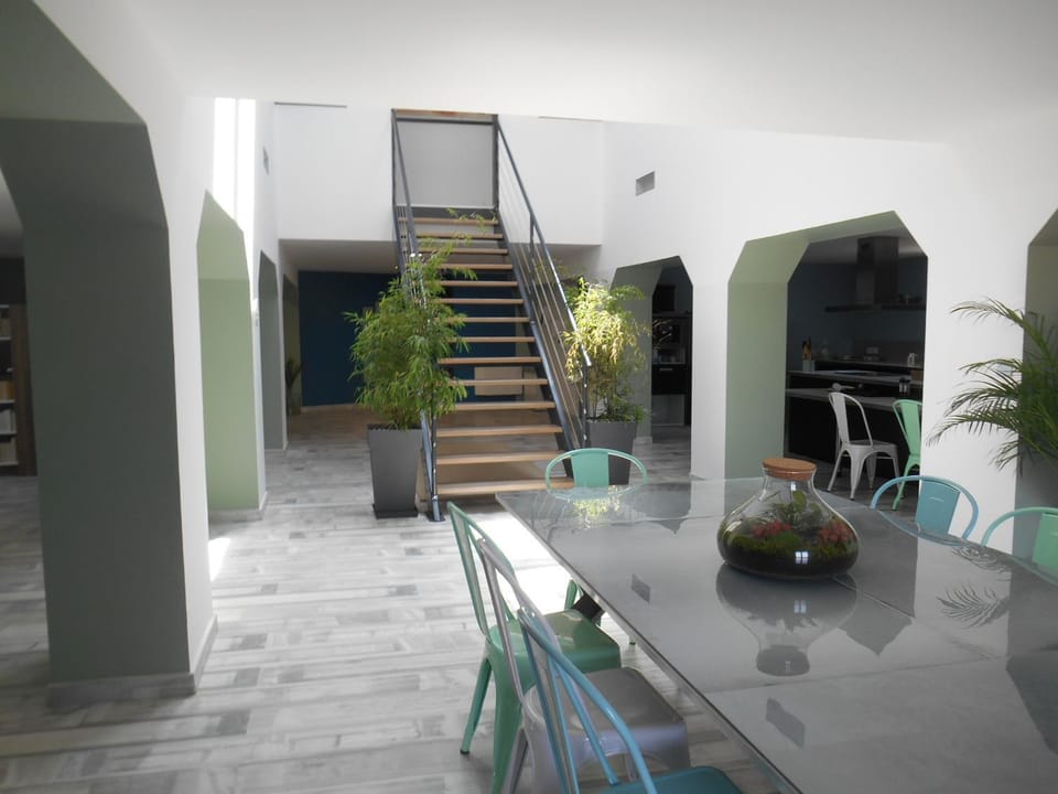 Communal lounge/ TV room