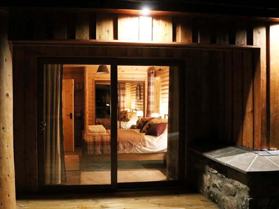 Red Kite & Osprey Lodges House in Scotland