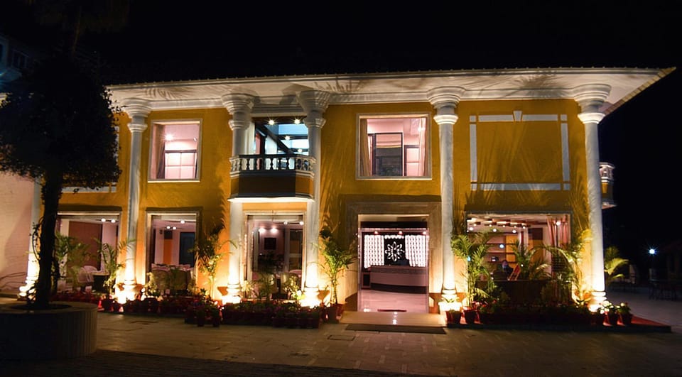Property building, Facade/entrance