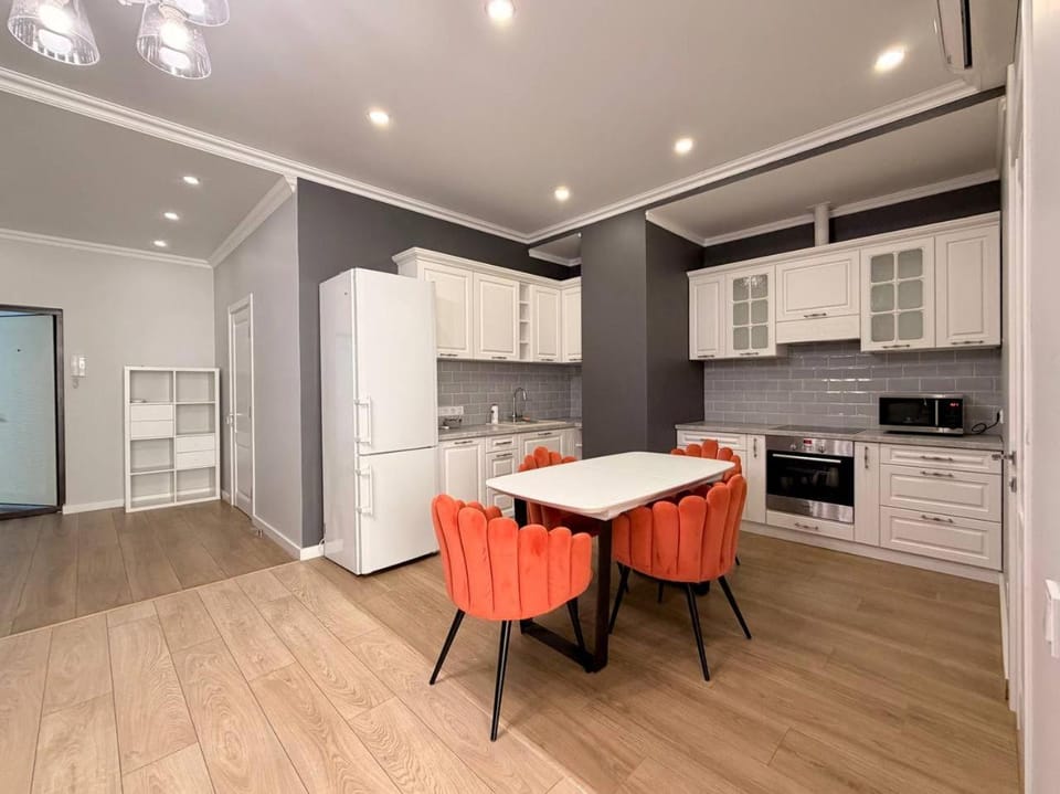 Gagarin Plaza Stylish Apartment Apartment in Odessa