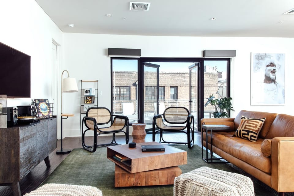 The Luzianne Hotel in Warehouse District