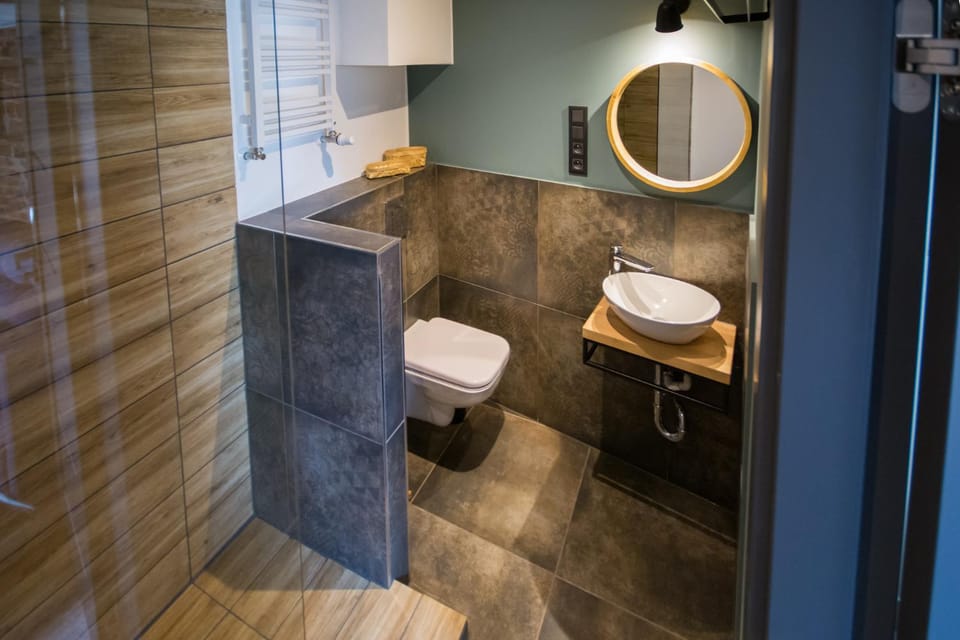 Toilet, Bathroom
