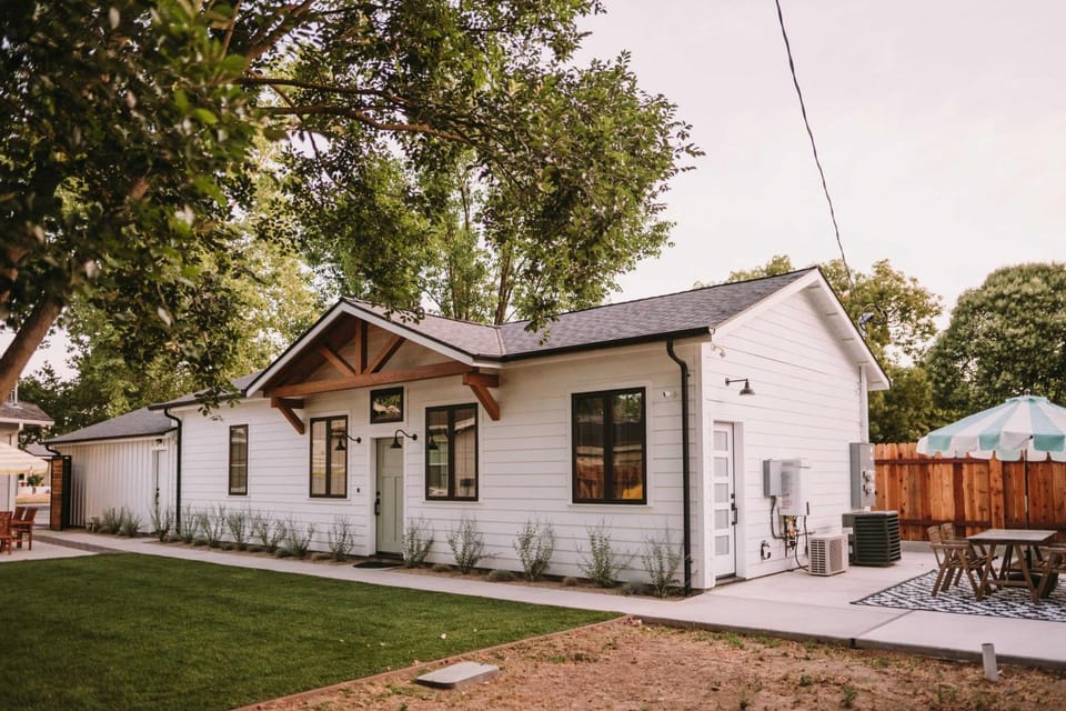 Sacramento Guest House w/ Patio ~ 5 Mi to Downtown House in Sacramento