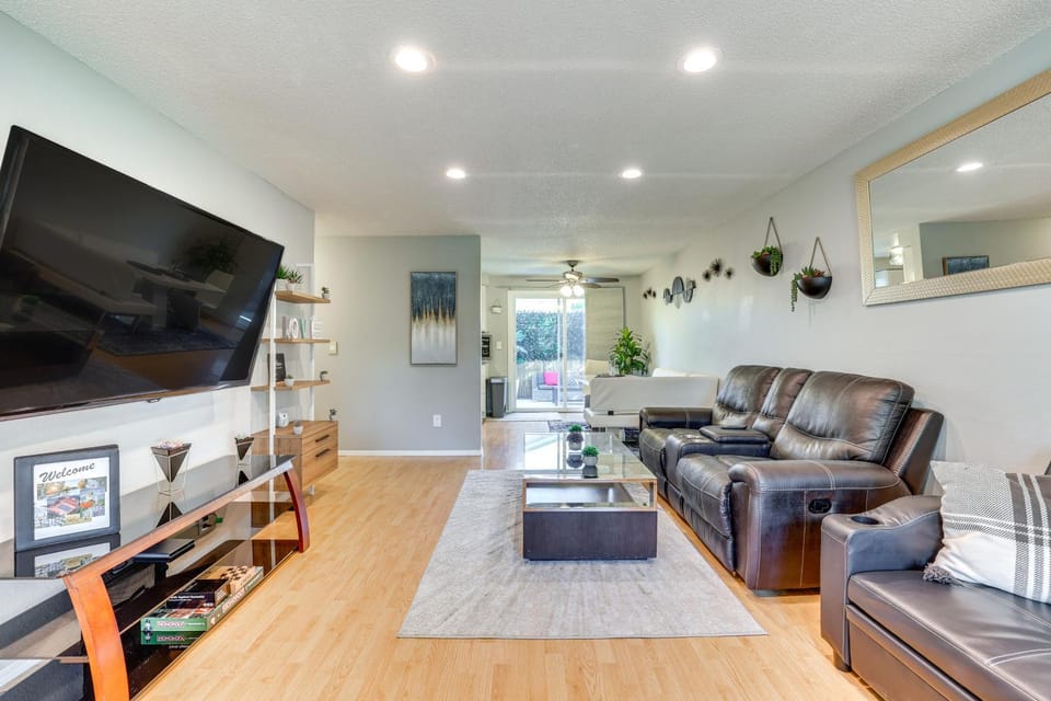 Boise Speakeasy w/ Hot Tub – 5 Mi to Dtwn House in Garden City