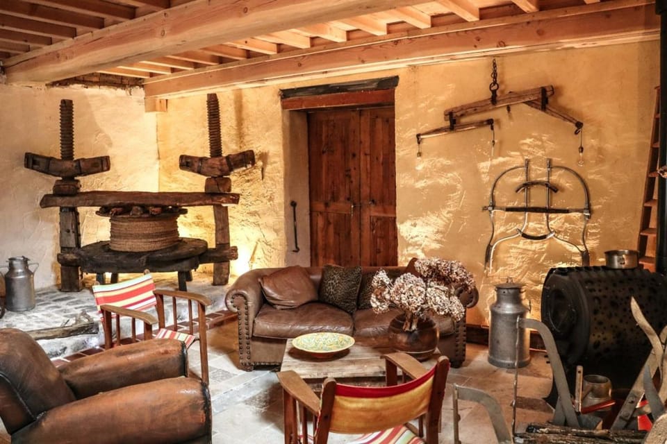 Le Moulin de Chamambard Bed and Breakfast in Auvergne-Rhône-Alpes