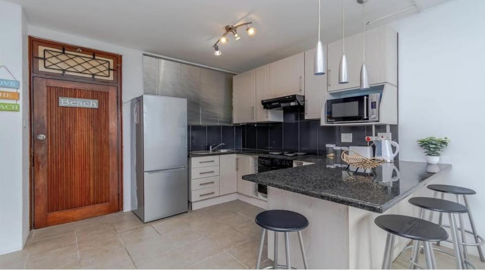 Kitchen or kitchenette, kitchen