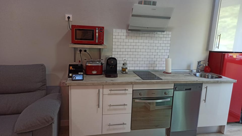 Kitchen or kitchenette, kitchen