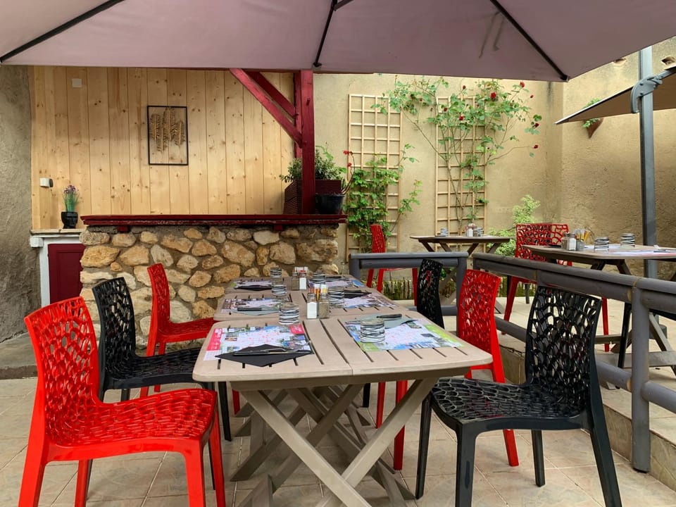 Patio, Dining area