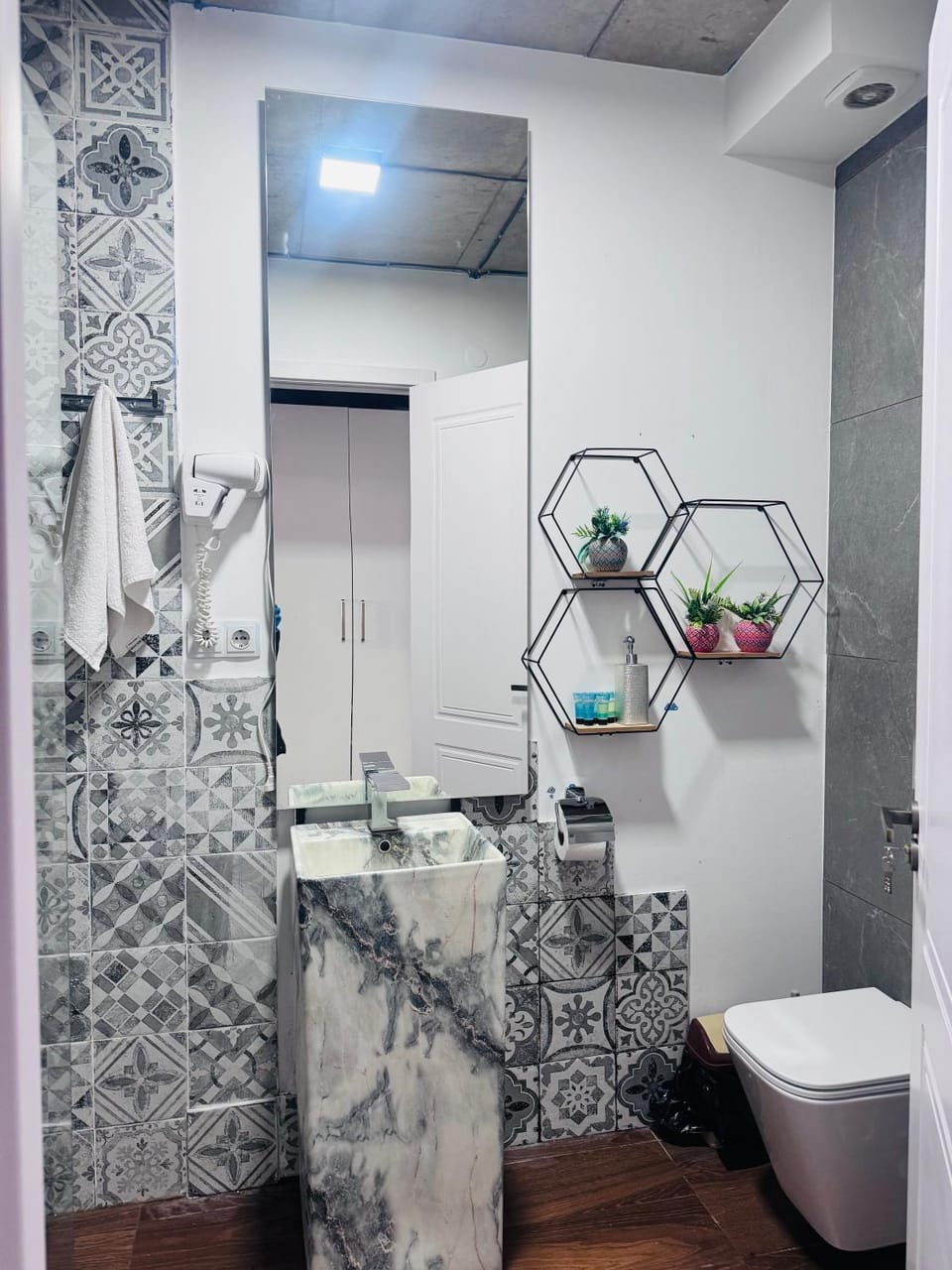 Shower, Toilet, Bathroom