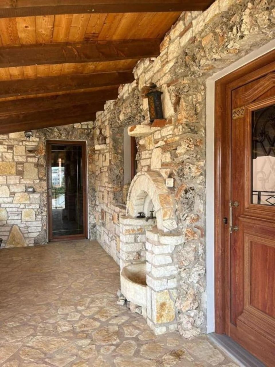 Facade/entrance