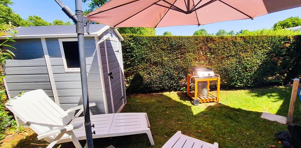 Patio, BBQ facilities, Garden, sunbed