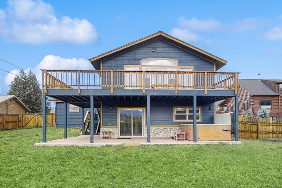 The Cove Retreat House in Keystone