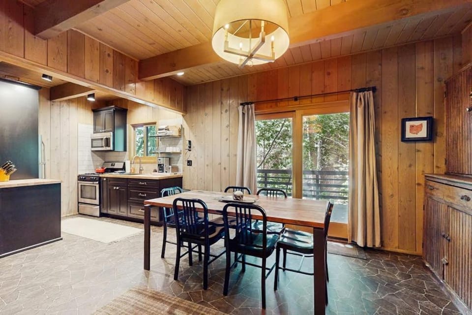 Wooded Comfort House in Lake Arrowhead