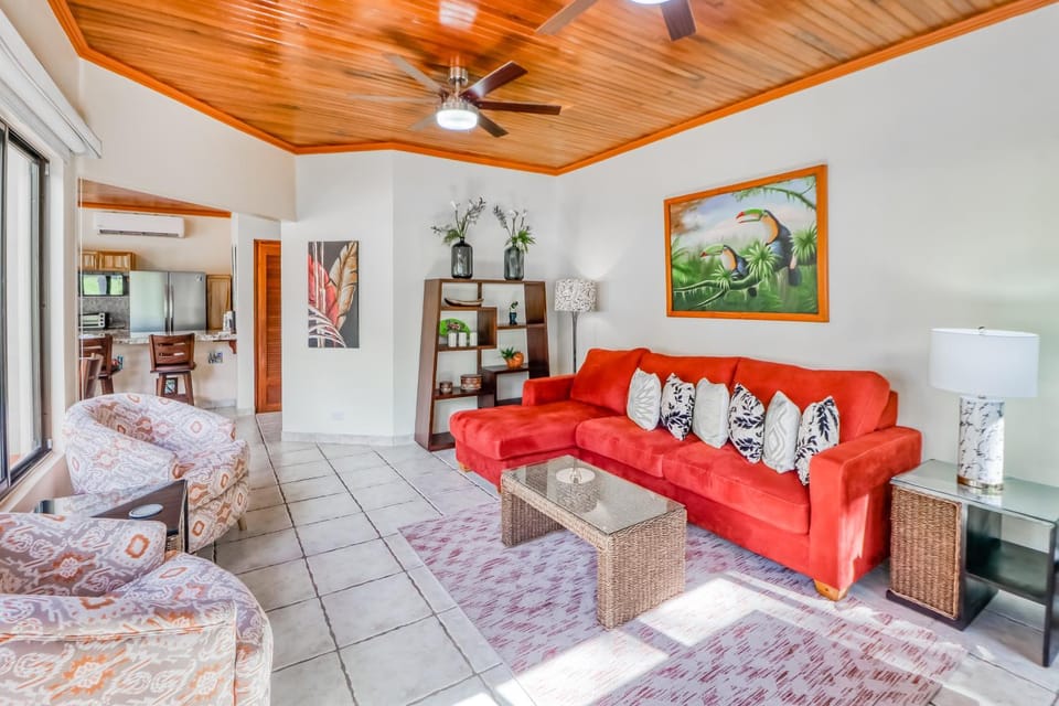 Casa de Somer House in Esterillos Este
