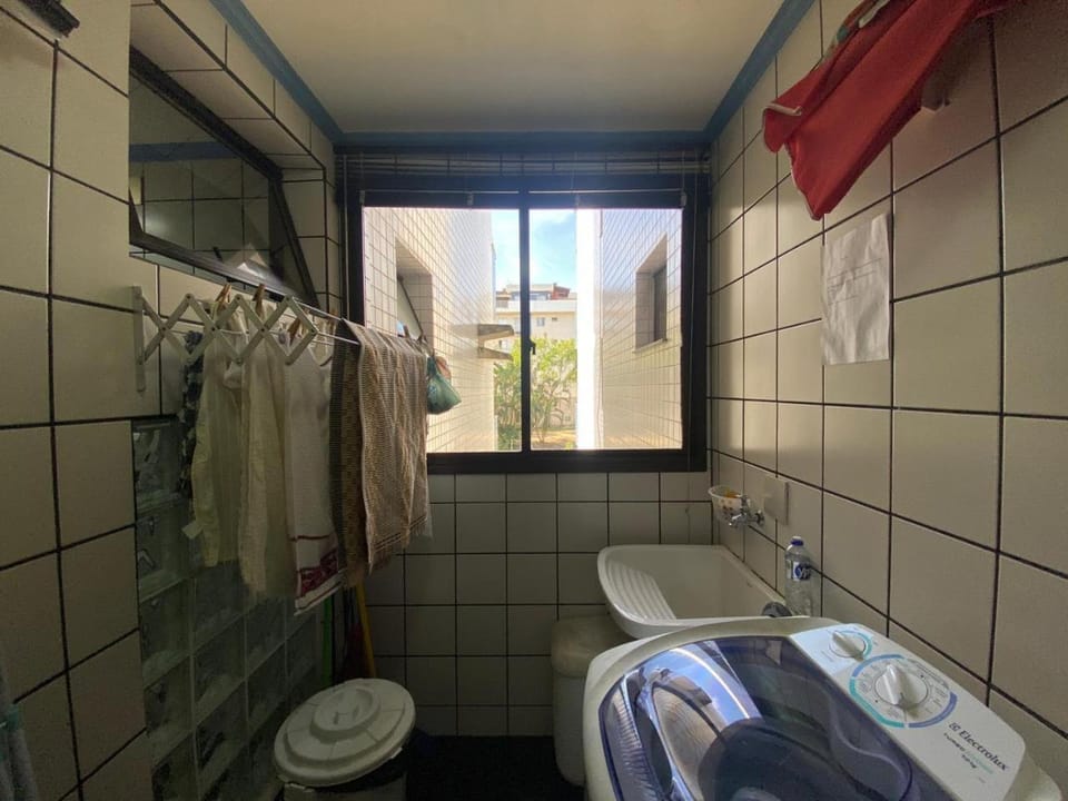 Seating area, laundry