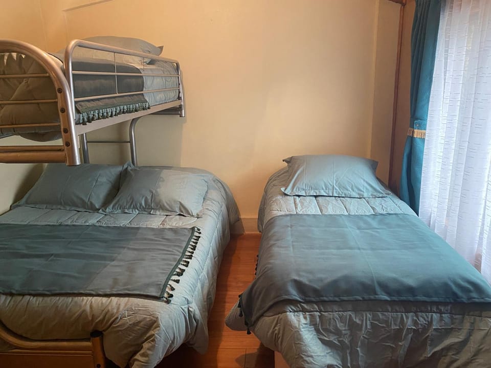 Bed, Bedroom, bunk bed