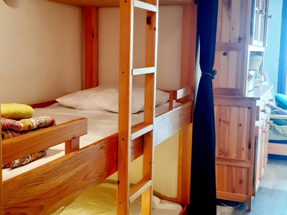 Studio 5 pers. Calme Hyper Centre Cauterets - FR-1-234-260 Apartment in Cauterets