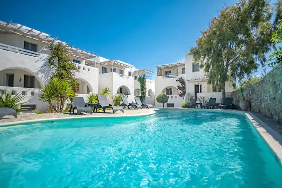 Property building, Swimming pool